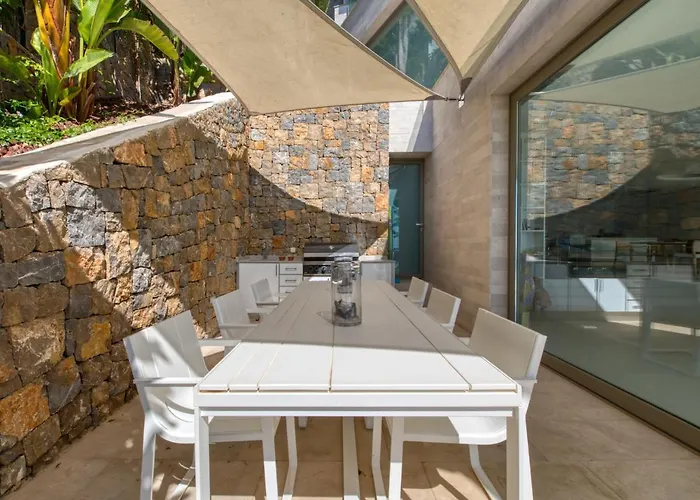 Emma On The Roc By Interhome Villa *