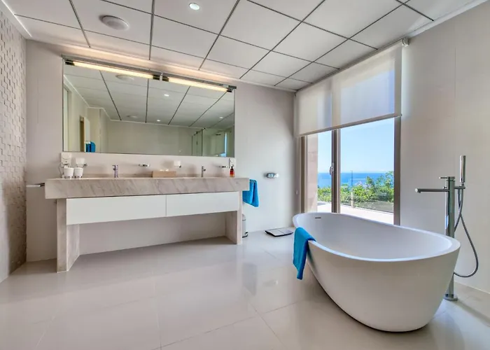 Emma On The Roc By Interhome Villa *